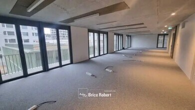 Office in Lyon for lease Interior Photo- Image 2 of 9