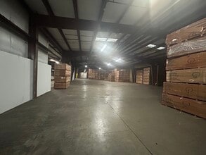 705 Maple St, Bristol, IN for sale Interior Photo- Image 2 of 16