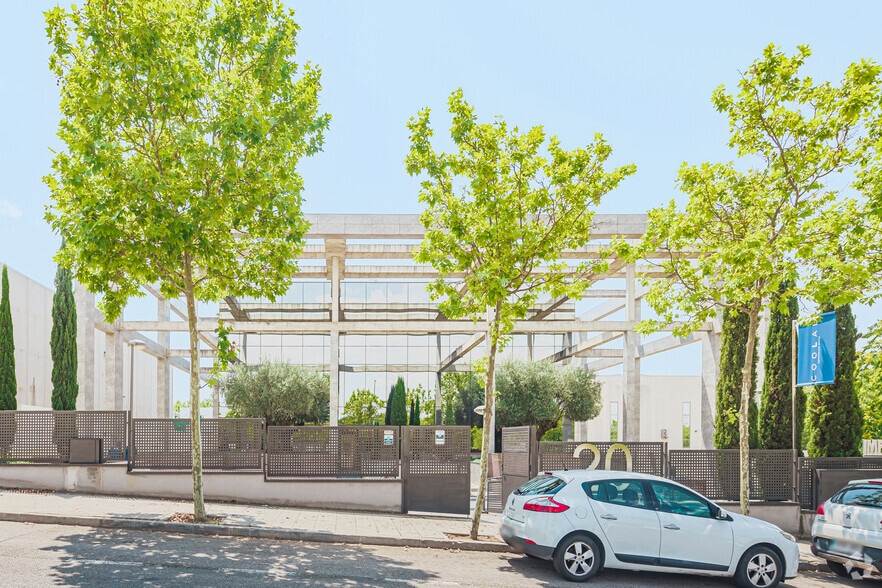 Calle Impresores, 20, Boadilla del Monte, Madrid for lease - Building Photo - Image 2 of 3