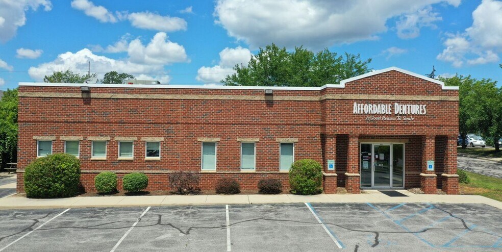 6411 River Crossings Dr, Sylvania, OH for sale - Primary Photo - Image 1 of 10