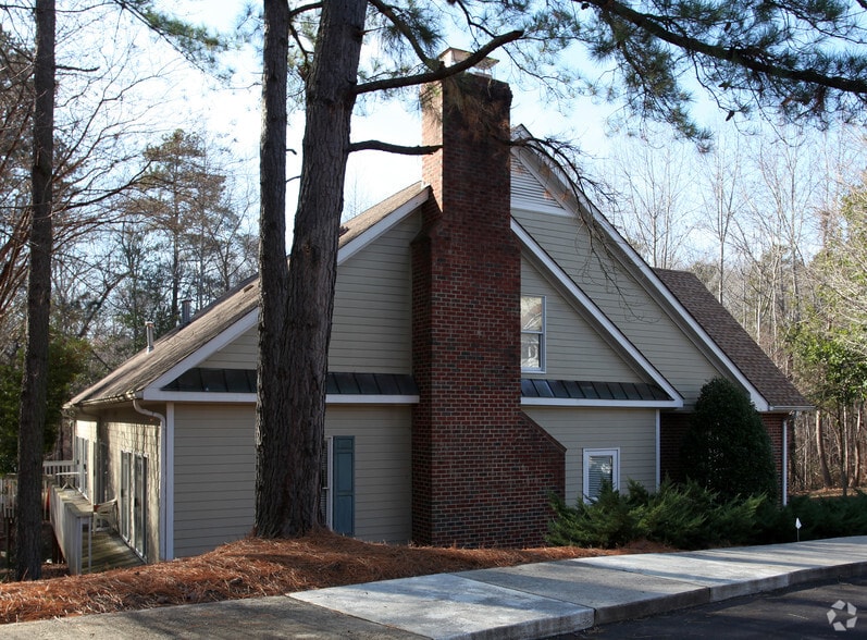 5501 McNeely Dr, Raleigh, NC for lease - Building Photo - Image 2 of 46