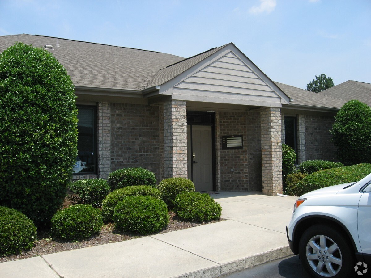 1310 SE Maynard Rd, Cary, NC 27511