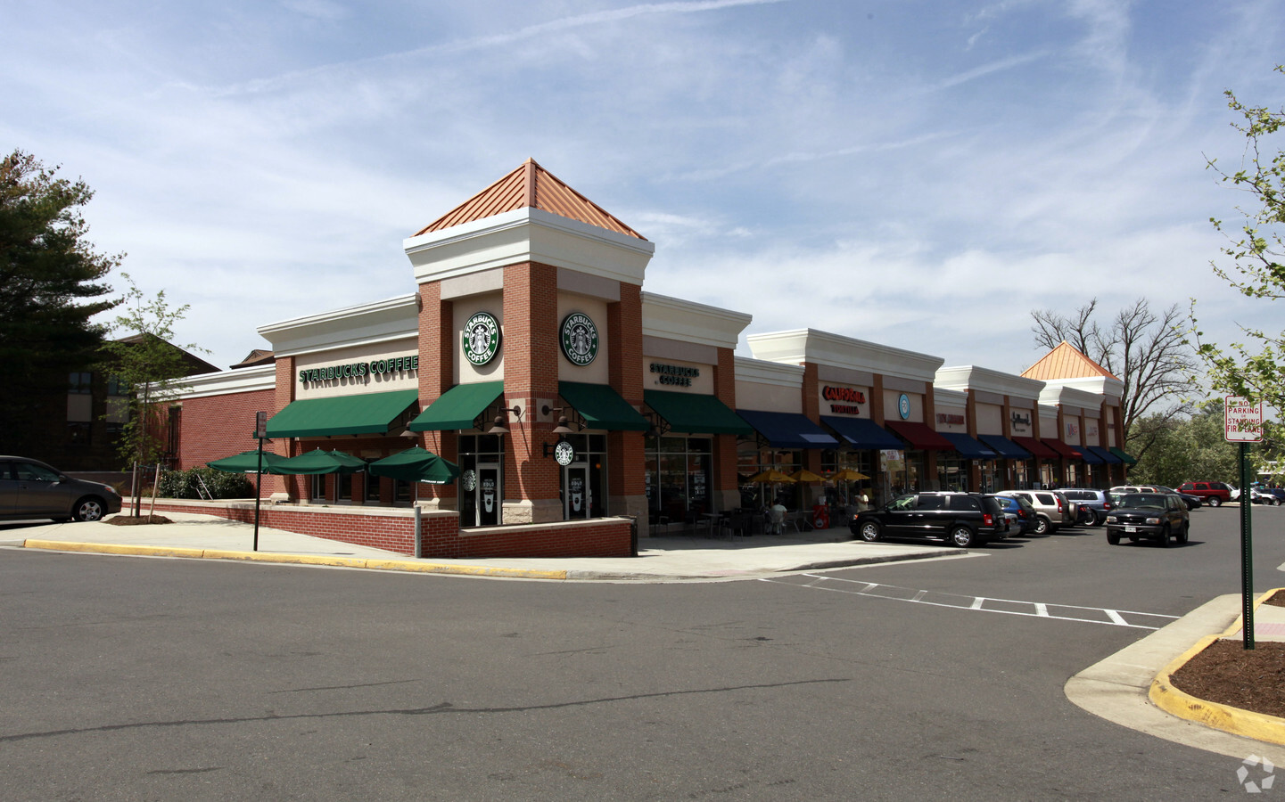 2932 Chain Bridge Rd, Oakton, VA 22124 - Oakton Shopping Center | LoopNet