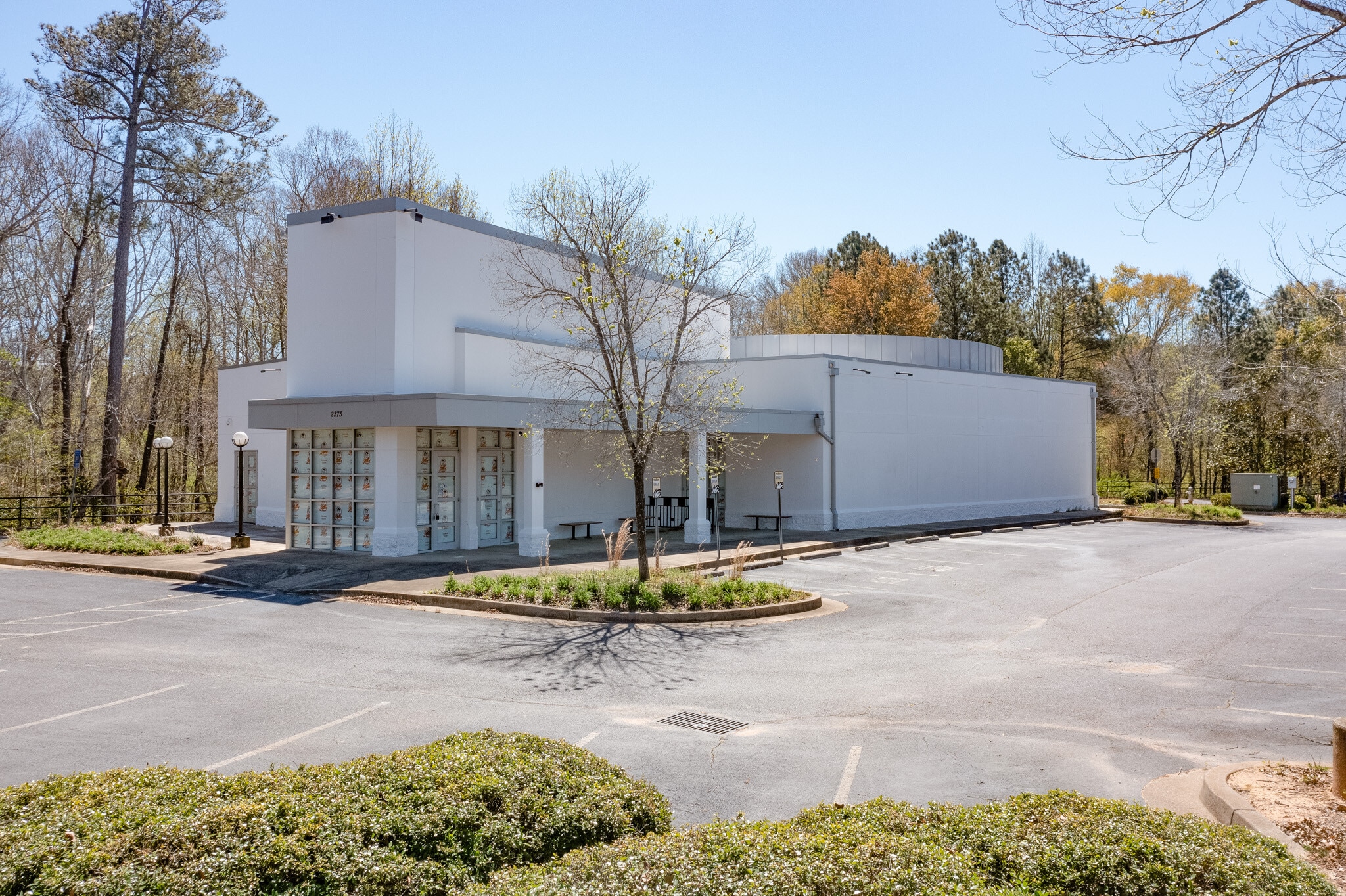 2375 Mansell Rd, Alpharetta, GA for lease Building Photo- Image 1 of 14