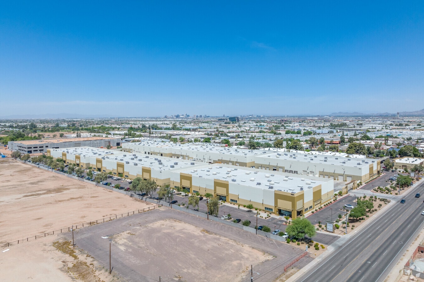 5750 S 40th St, Phoenix, AZ 85040