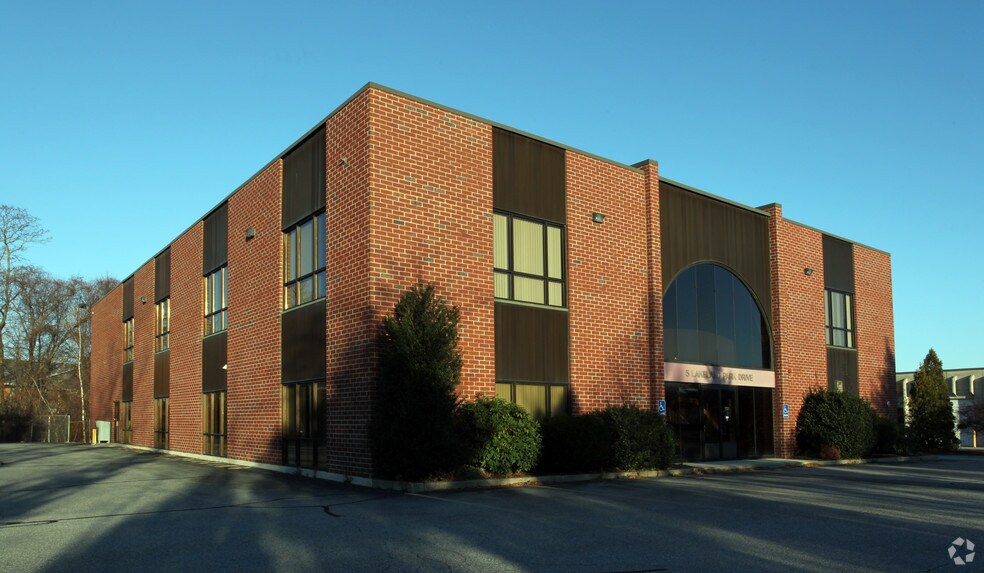 5 Lakeland Park Dr, Peabody, MA 01960