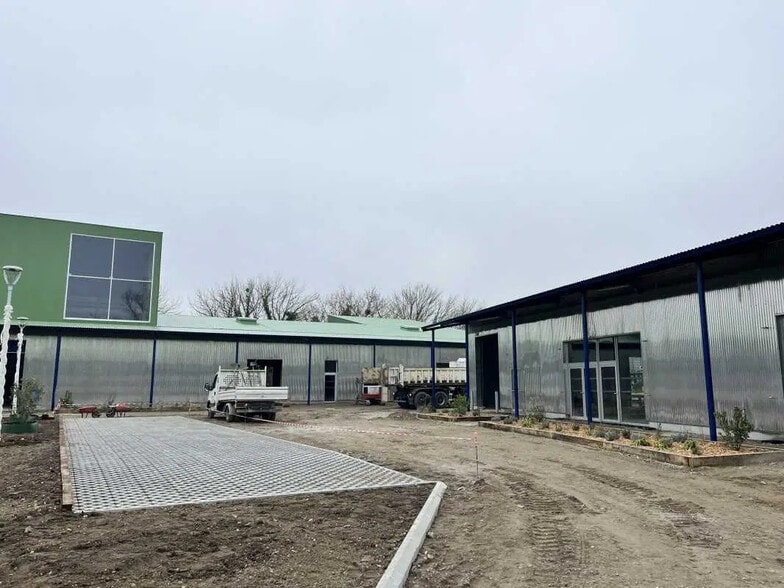 Flex in Le Bouscat for sale - Building Photo - Image 3 of 11