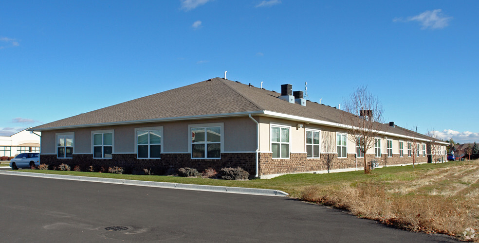 655-665 S Woodruff Ave, Idaho Falls, ID for lease - Building Photo - Image 1 of 16