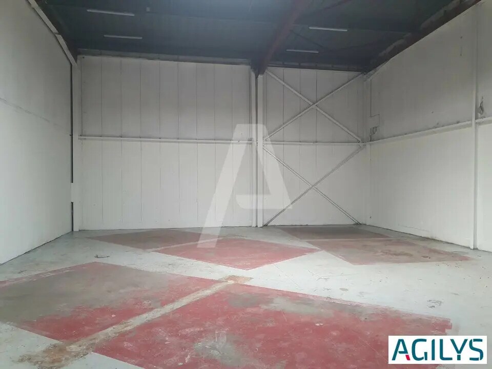 Flex in Champigny-sur-Marne for lease Interior Photo- Image 1 of 7