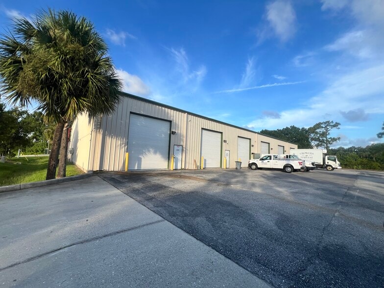 6636-6646 26th Ct, Sarasota, FL for sale - Building Photo - Image 2 of 2
