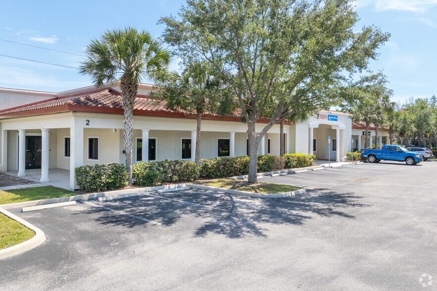 8771 College Pky, Fort Myers, FL for lease - Building Photo - Image 1 of 6