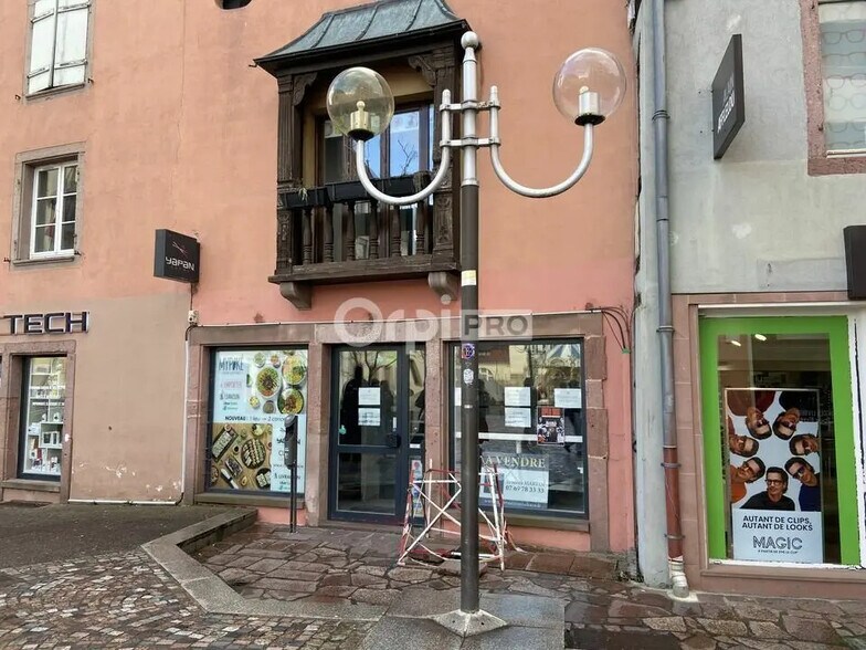 Retail in Colmar for lease - Building Photo - Image 1 of 6