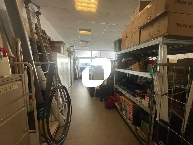 Flex in Bordeaux for lease - Interior Photo - Image 3 of 7