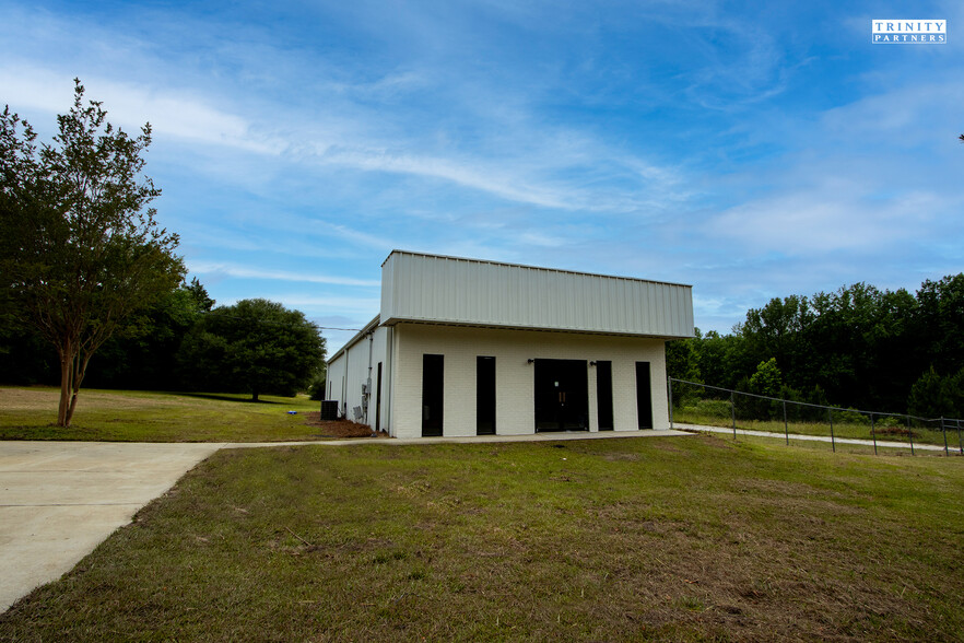 119 Waters Ferry Rd, Gilbert, SC for lease - Building Photo - Image 1 of 2