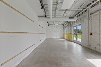 3800 N Nebraska Ave, Tampa, FL for lease Building Photo- Image 1 of 4