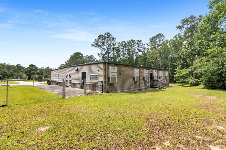 215 Coates Rd, Linden, NC for sale - Building Photo - Image 2 of 31