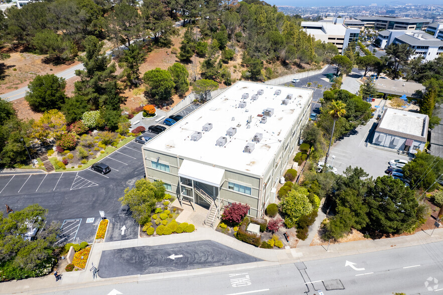 1600 W Hillsdale Blvd, San Mateo, CA for lease - Aerial - Image 2 of 6