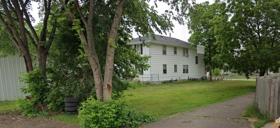 4015 Lyndale Ave N, Minneapolis, MN for sale - Building Photo - Image 3 of 3