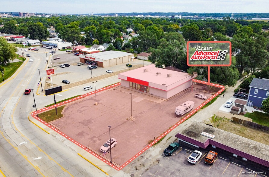 1700 Dakota Ave, South Sioux City, NE for sale - Building Photo - Image 3 of 6