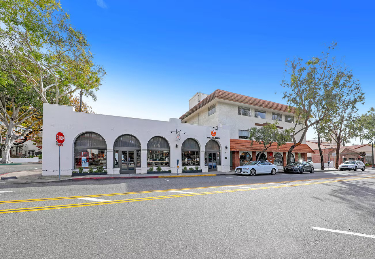465 Forest Ave, Laguna Beach, CA for lease Interior Photo- Image 1 of 8