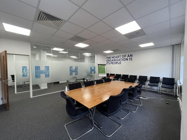 Waterloo Ln, Chelmsford for lease - Building Photo - Image 3 of 10