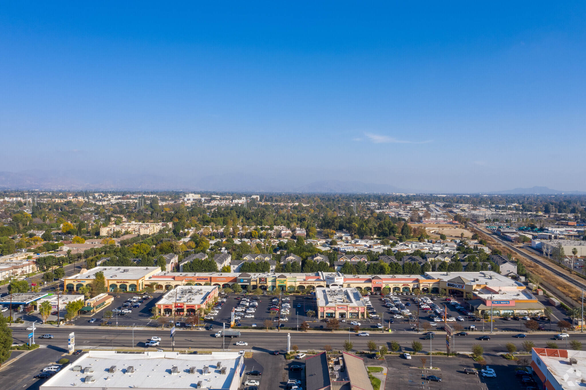 8940-9080 Tampa Ave, Northridge, CA 91324 - Grove Shopping Center | LoopNet