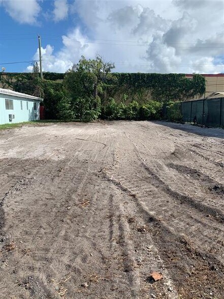 2117 Polk St, Hollywood, FL for sale - Primary Photo - Image 1 of 2