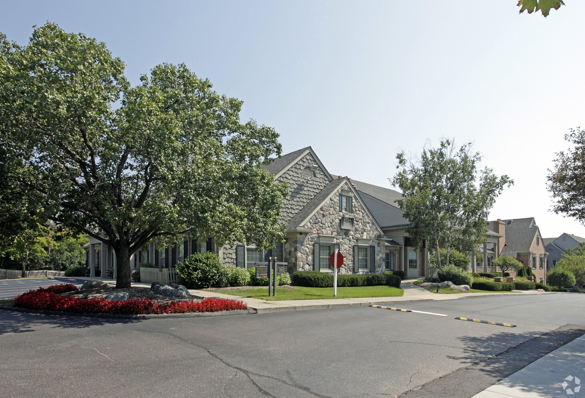 31100 Telegraph Rd, Bingham Farms, MI 48025 Jamestowne Professional