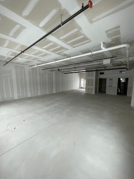 6855 Transit Rd, East Amherst, NY for lease - Interior Photo - Image 3 of 7