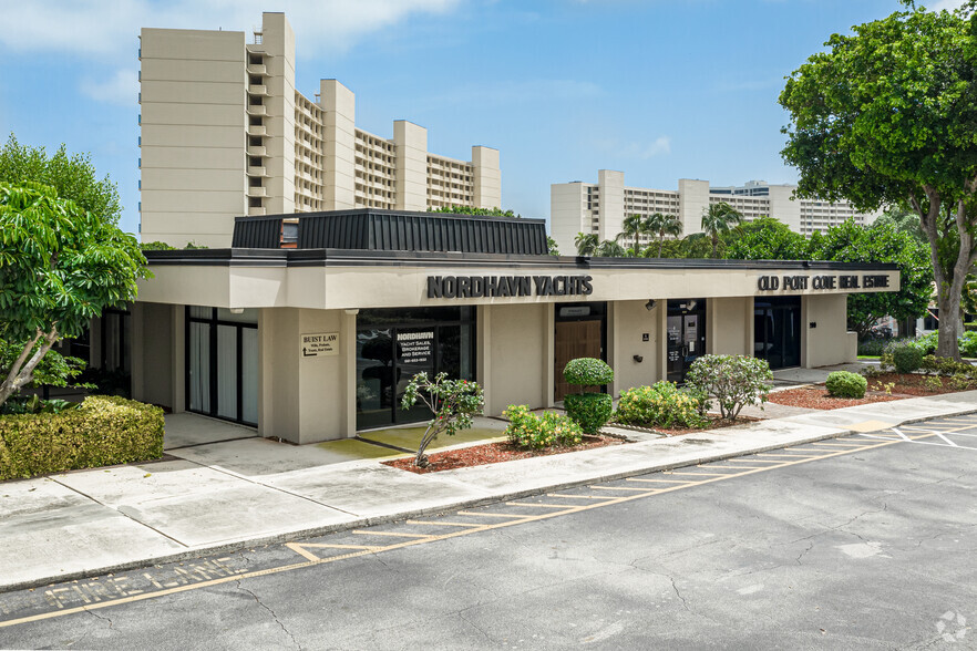 1200 US Highway 1, North Palm Beach, FL for lease - Building Photo - Image 2 of 12