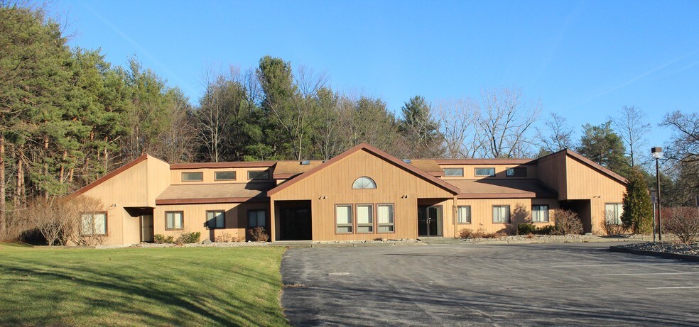 615 Rt-146a, Clifton Park, NY for sale - Primary Photo - Image 1 of 1