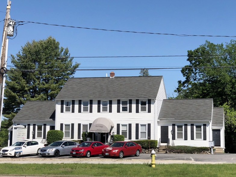 238 Central St, Hudson, NH 03051