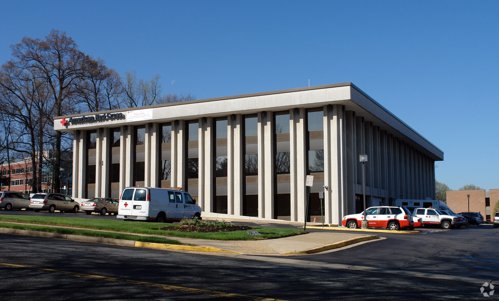 8550 Arlington Blvd, Fairfax, VA for lease - Building Photo - Image 1 of 3