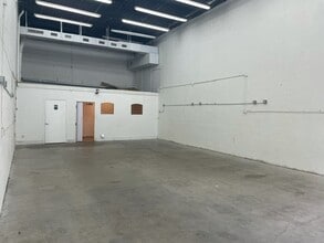 6761 W Sunrise Blvd, Plantation, FL for lease Interior Photo- Image 1 of 5