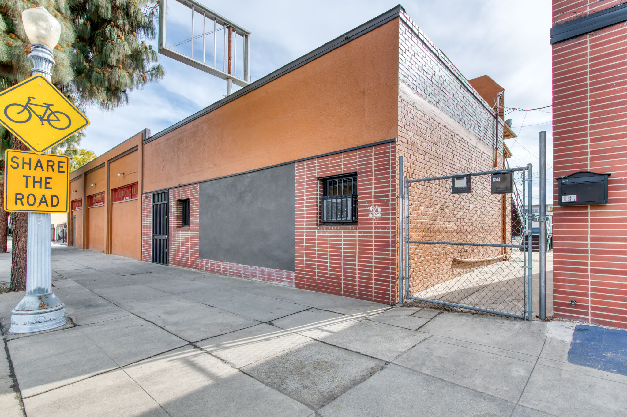 1747-1751 Van Ness Ave, Fresno, CA for sale Building Photo- Image 1 of 1