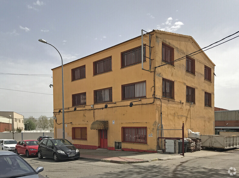 Calle Gavilanes, 13, Pinto, Madrid for lease - Primary Photo - Image 1 of 3