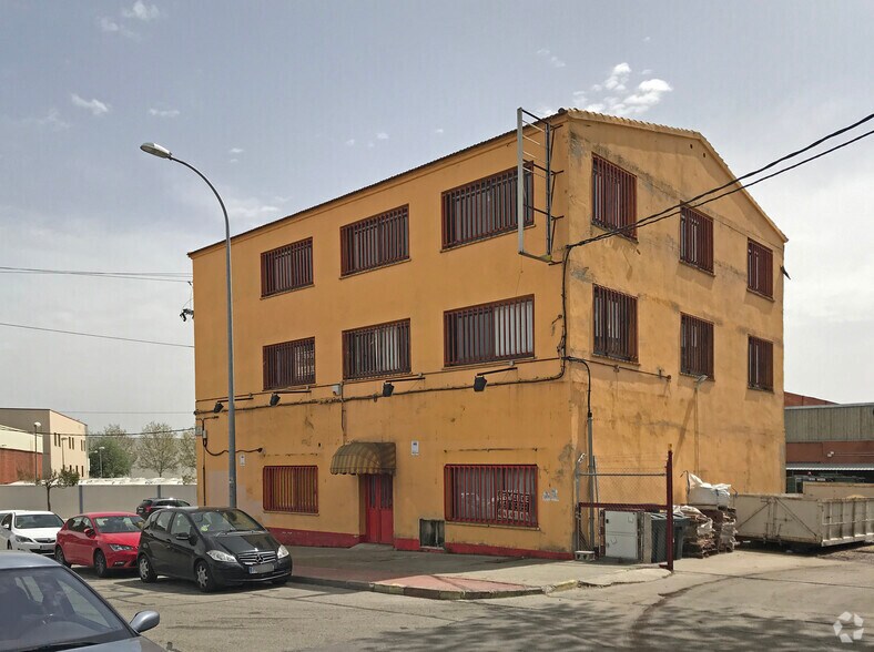 Calle Gavilanes, 13, Pinto, Madrid for lease - Primary Photo - Image 1 of 3