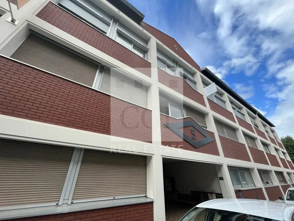 Office in Lyon for lease Building Photo- Image 1 of 8