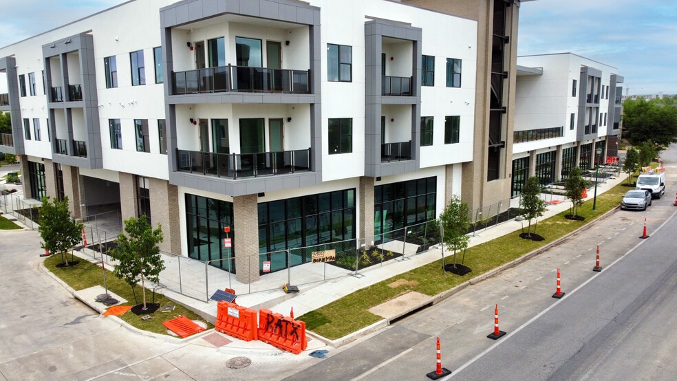 2805 MCCURDY ST, Austin, TX for lease - Building Photo - Image 3 of 9