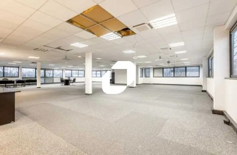 10 Rue Blaise Pascal, Élancourt for lease - Building Photo - Image 3 of 7