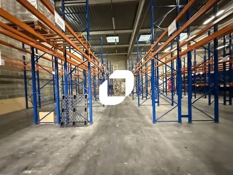 Flex in Méry-sur-Oise for sale - Building Photo - Image 2 of 22