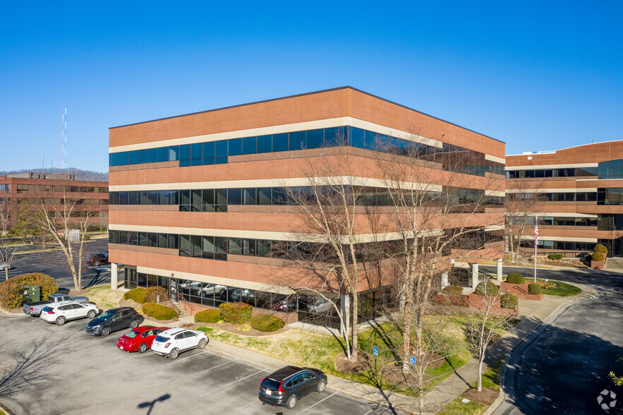 103 Continental Pl, Brentwood, TN for lease - Building Photo - Image 1 of 14