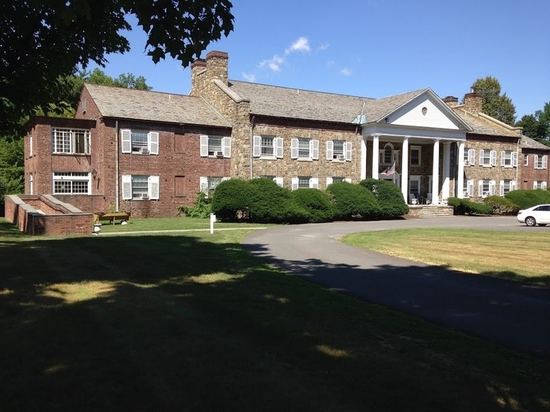 11 Balmville Rd, Newburgh, NY for sale - Building Photo - Image 1 of 1