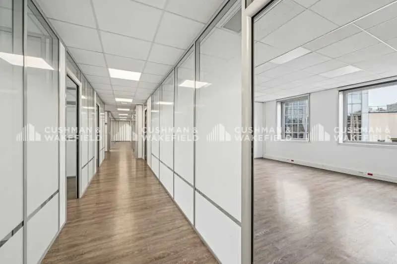 Office in Montrouge for sale - Interior Photo - Image 3 of 15