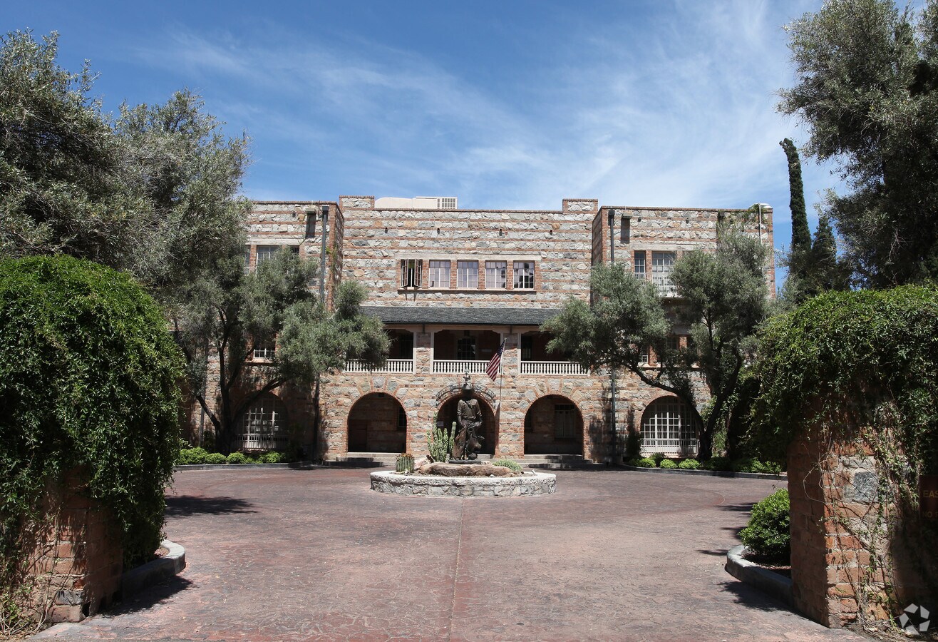 6400 E El Dorado Cir, Tucson, AZ 85715 Mountain Oyster Club