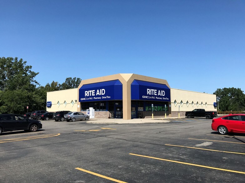 4519 Richfield Rd, Flint, MI for lease - Building Photo - Image 1 of 13