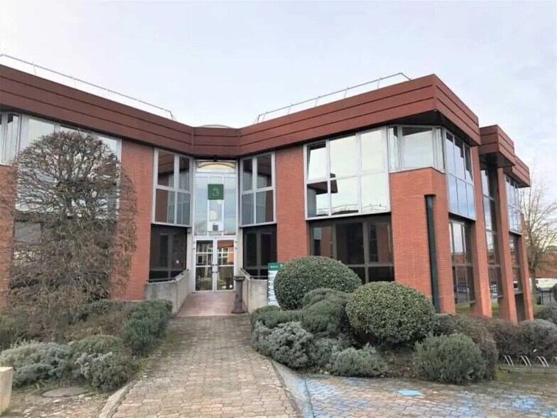 Office in Labège for lease - Building Photo - Image 2 of 18