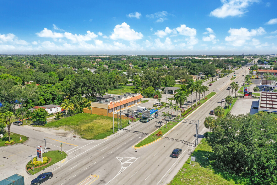 169th Terr & Northwest 27th Ave, Miami Gardens, FL for sale - Primary Photo - Image 1 of 1