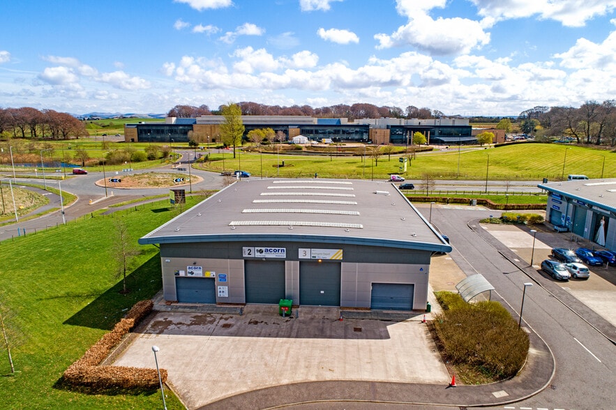 A7066, Bathgate for lease - Primary Photo - Image 1 of 9