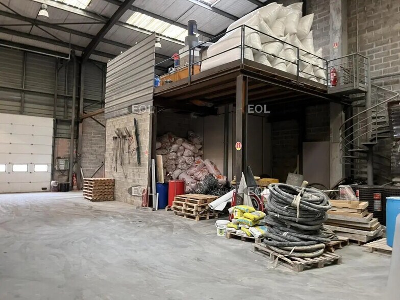 Flex in Carrières-sur-Seine for sale - Building Photo - Image 3 of 14